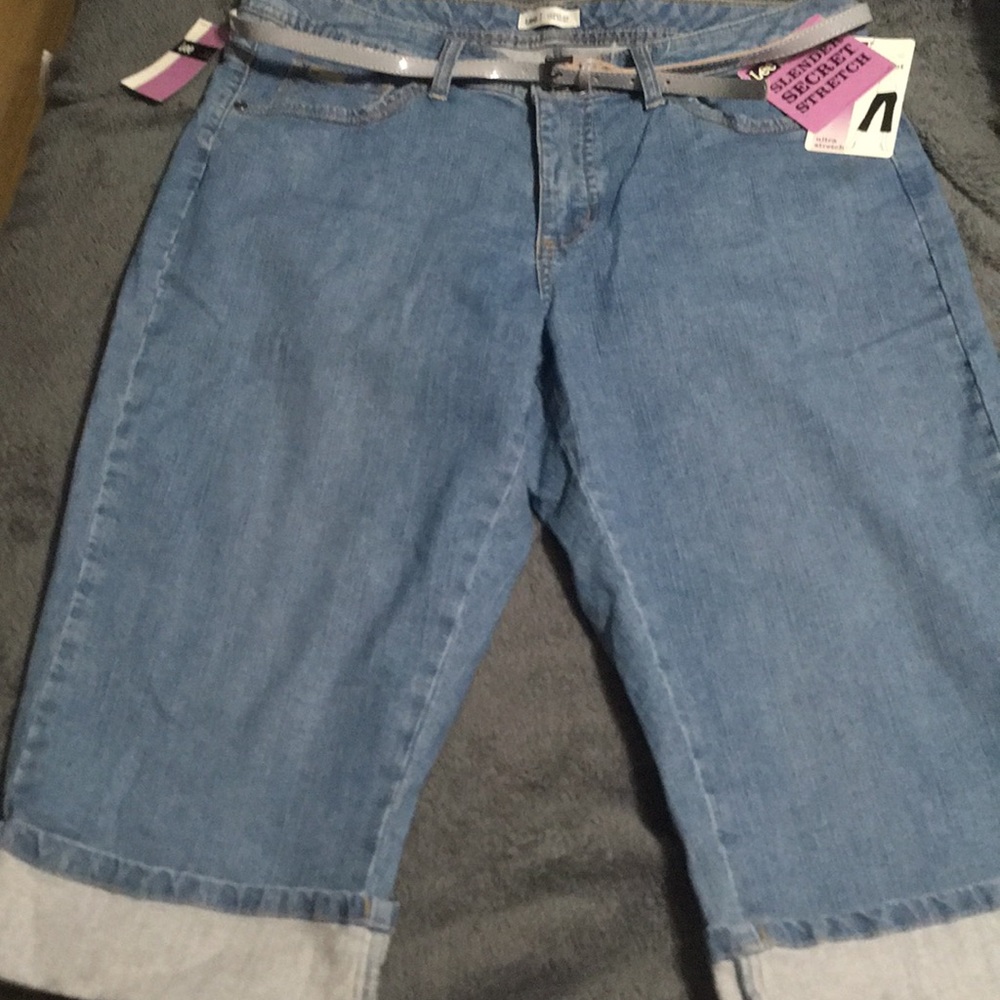 Slender stretch lee Capri nwt